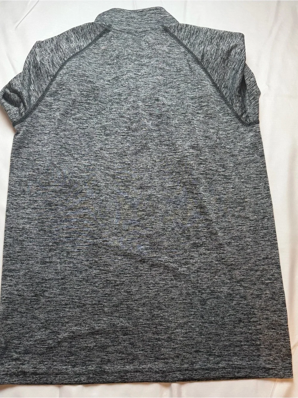 Under Armour HeatGear Heathered Gray Loose Fit Top 1/4 zip Size small